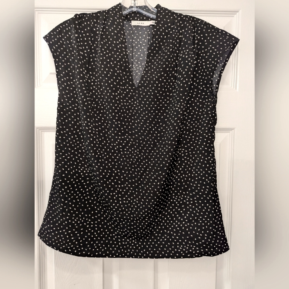 New Anthropologie Lush black whate polka dots v-neck short sleeve blouse shirt S
